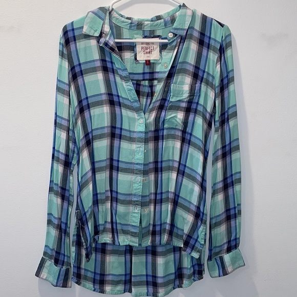 (85) SO Perfect Plaid Shirt - Picture 3 of 14